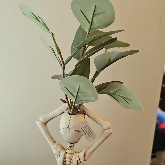 New Two 12" Ceramic Yoga Skeletons with Greenery  Halloween Decor Holiday - Picture 7 of 16